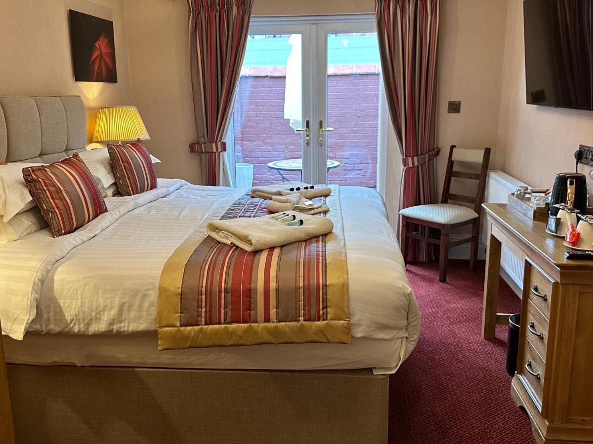 Chester House Guest House Eksteriør billede A bedroom at the hotel