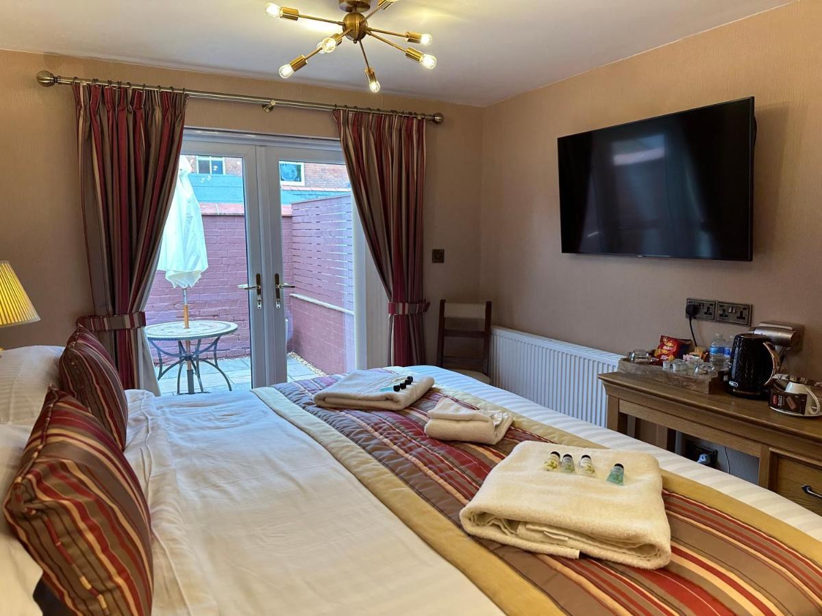 Chester House Guest House Eksteriør billede A bedroom at the hotel