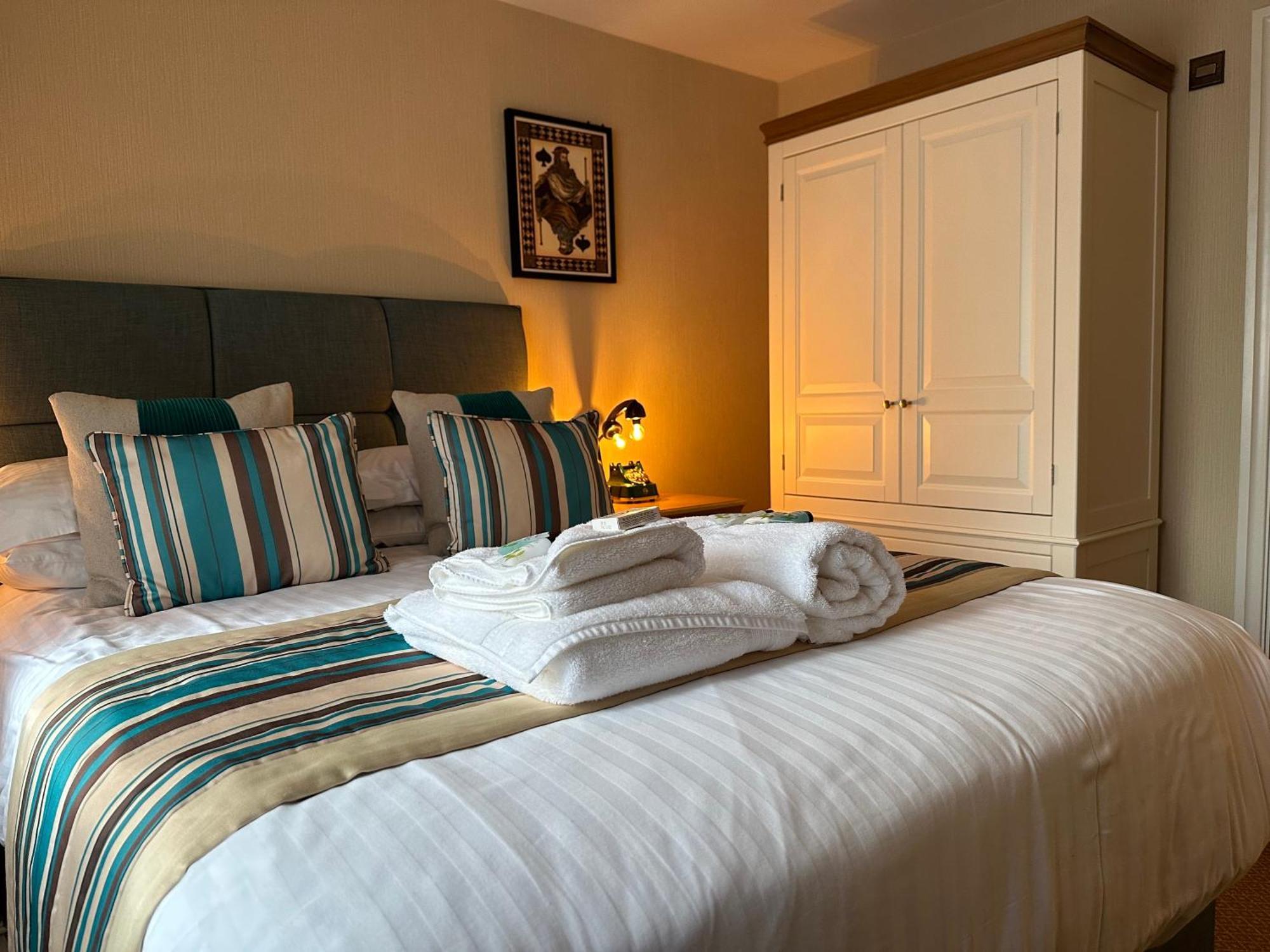 Chester House Guest House Eksteriør billede A bedroom at the hotel