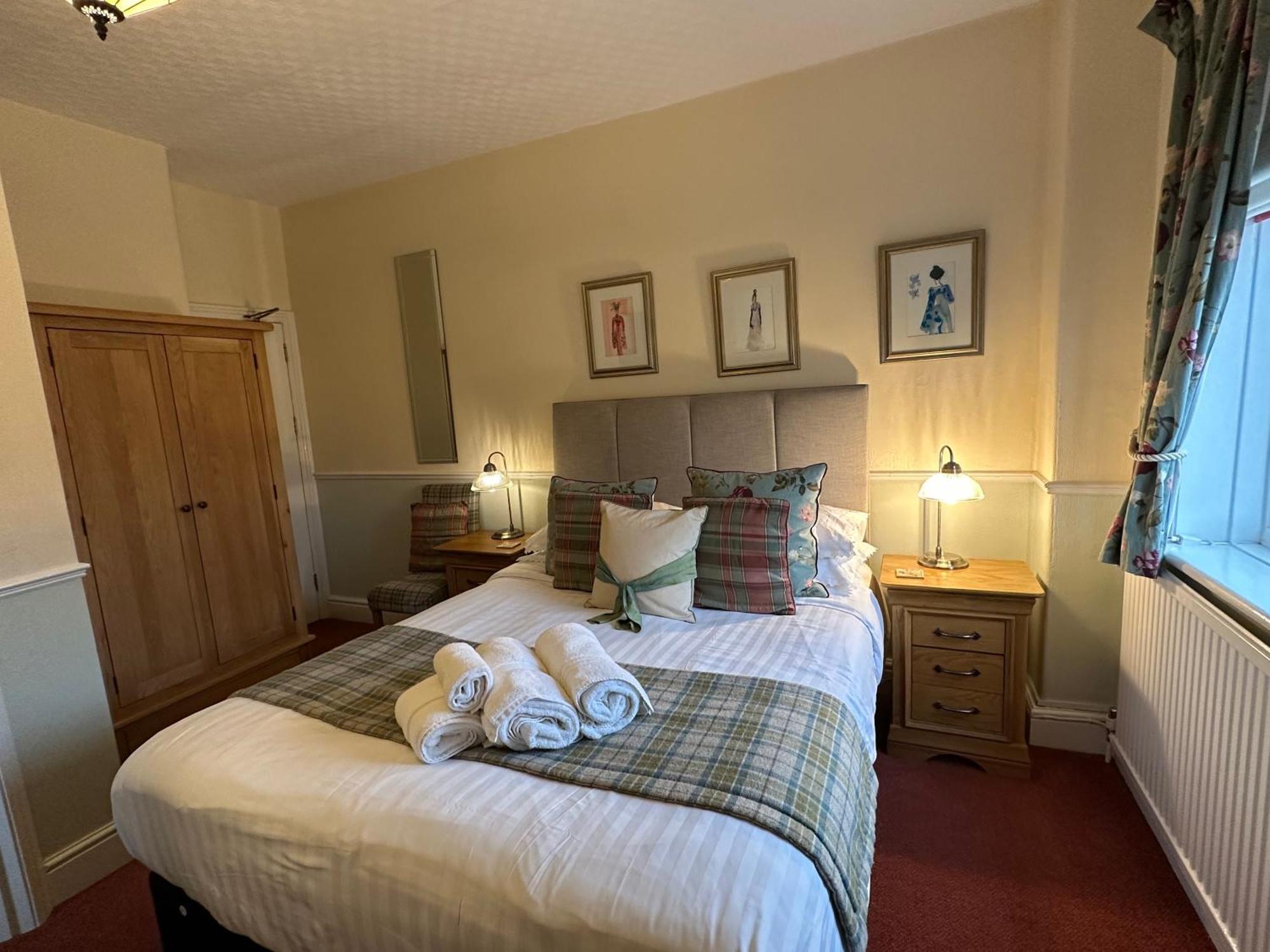 Chester House Guest House Eksteriør billede A bedroom at the hotel