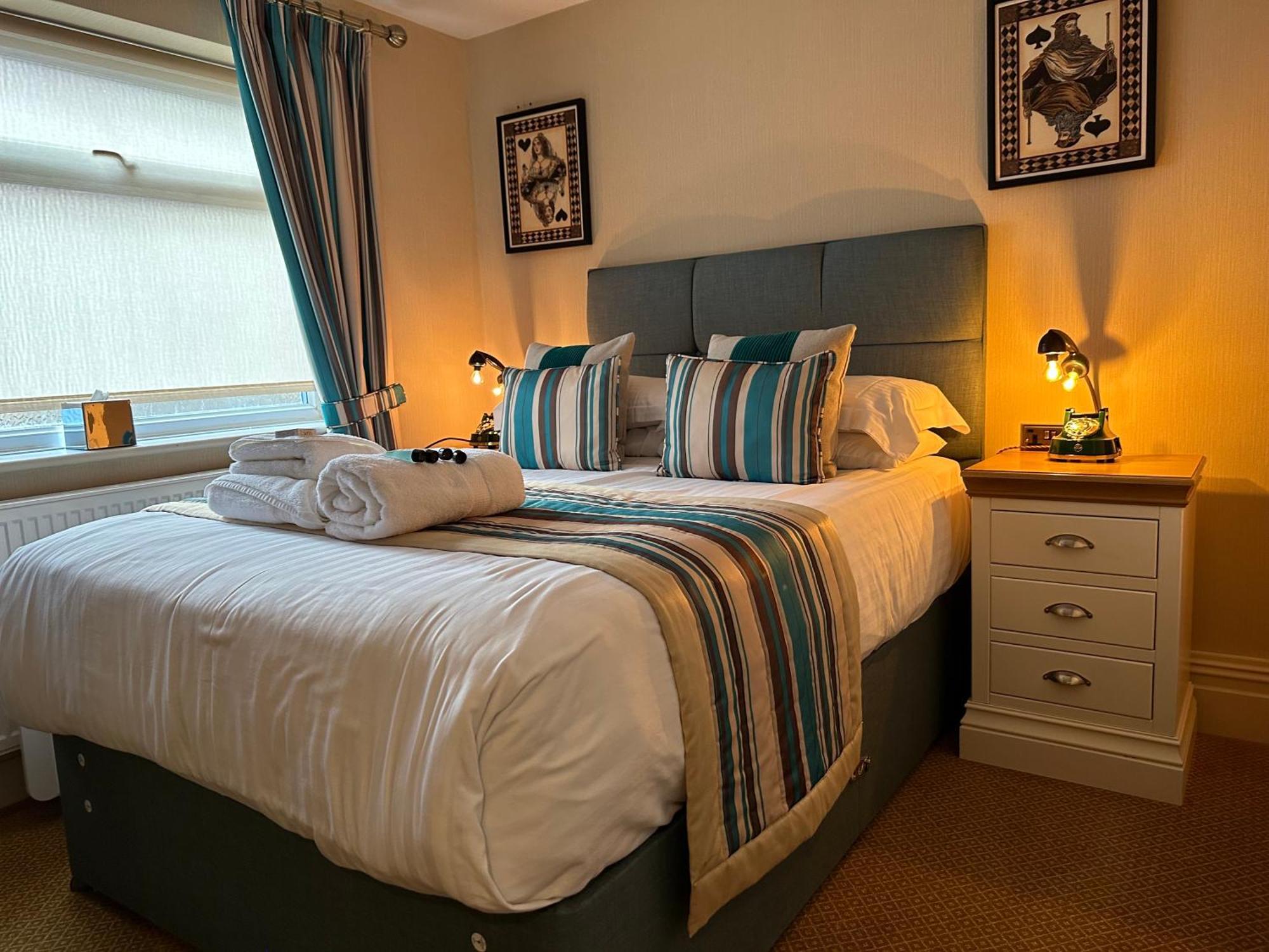 Chester House Guest House Eksteriør billede A bedroom at the hotel