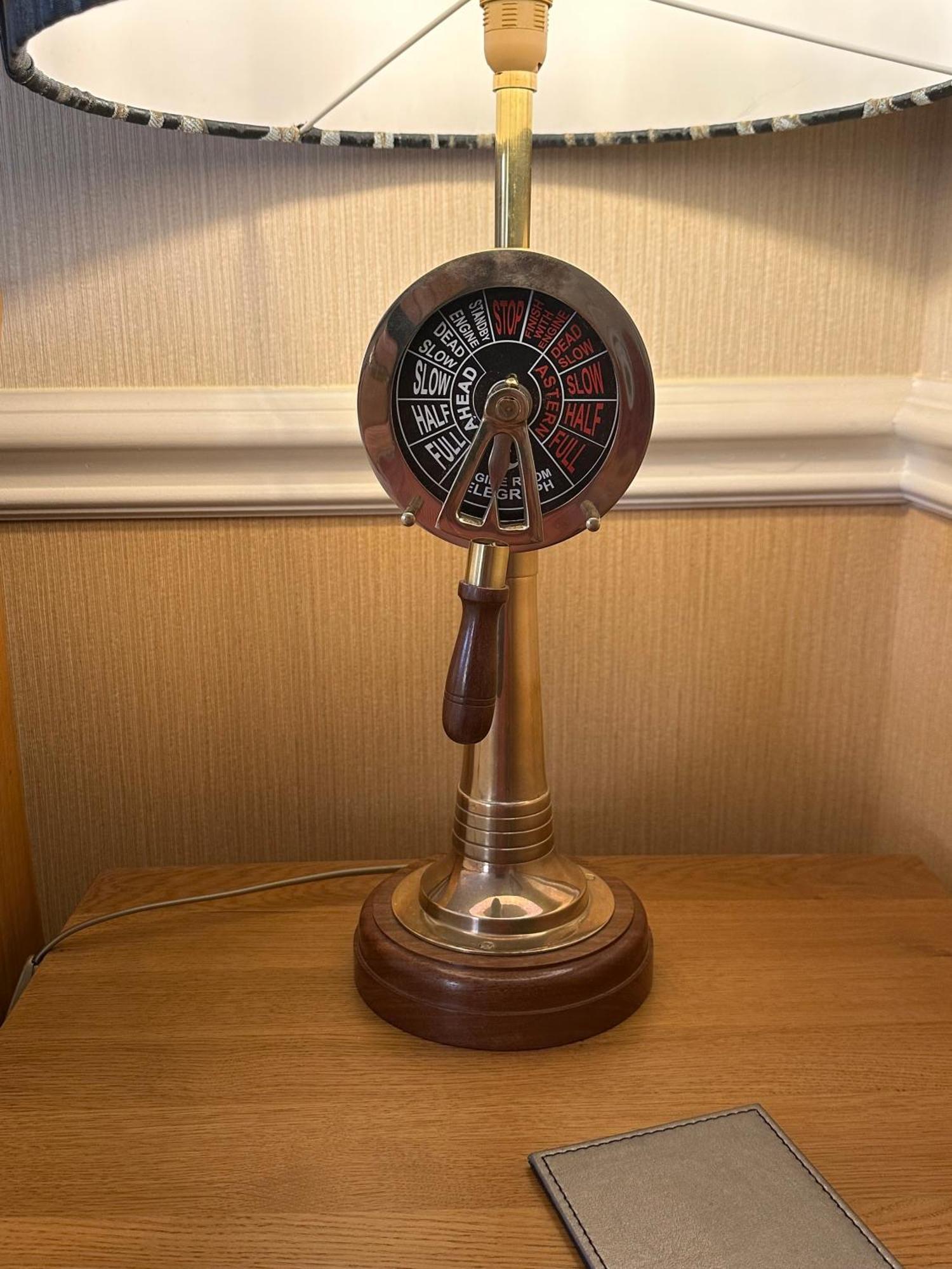Chester House Guest House Eksteriør billede A 1970s-era Western Electric 2500 telephone